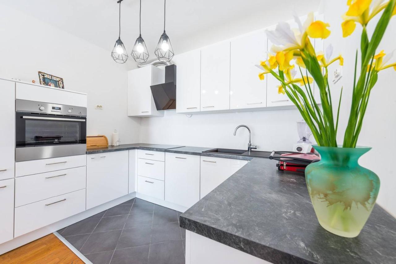 Leilighet 2 Bdrm *