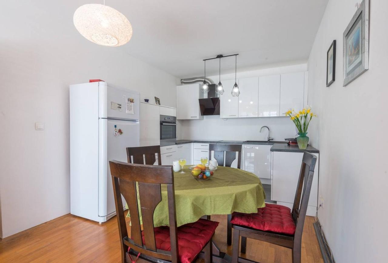 2 Bdrm Leilighet